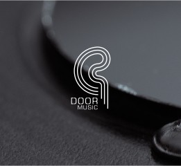 DOOR MUSIC BRAND / 朵 耳 音 乐
