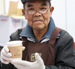街頭的另一番風景 -- 「路行者咖啡」 - 台灣第一個流浪者的咖啡品牌 （社會設計）