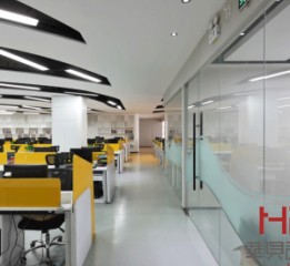 HBD华贝设计：三W网咖室内空间设计