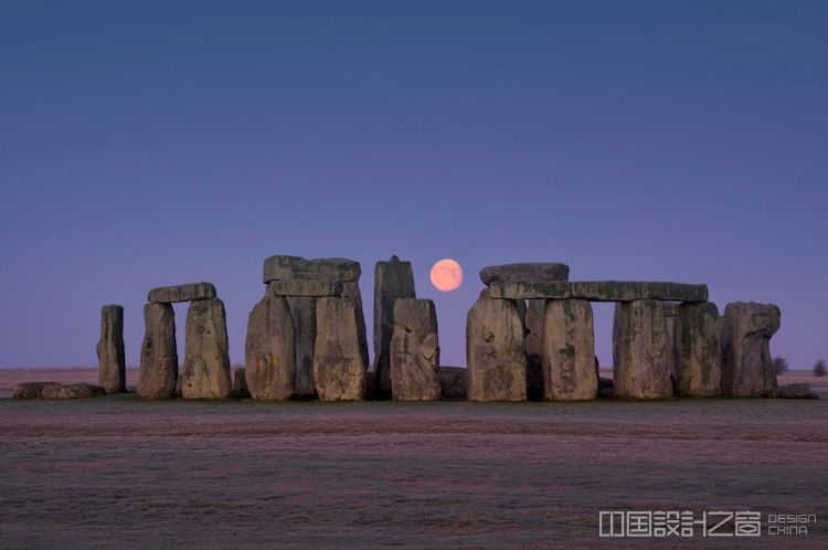 who built stonehenge?